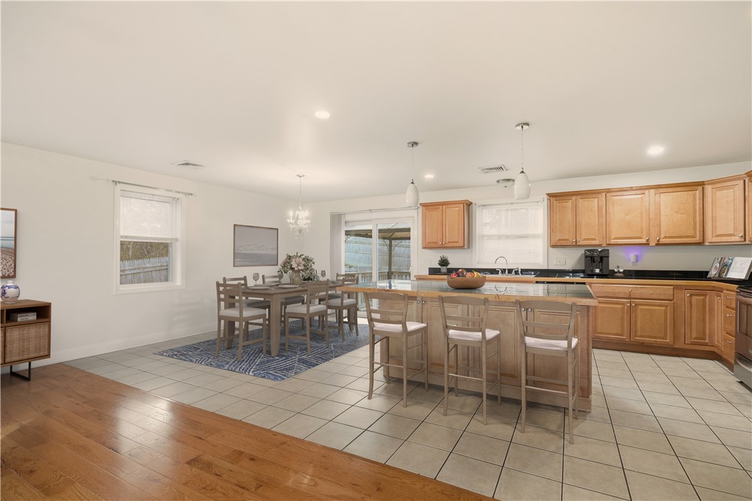 37 Thayer Street