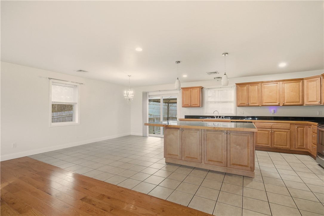 37 Thayer Street