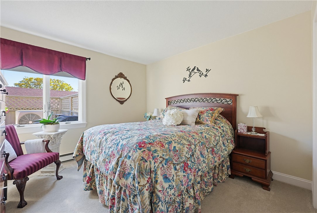 77 Windward Lane