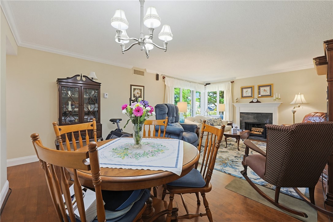 77 Windward Lane