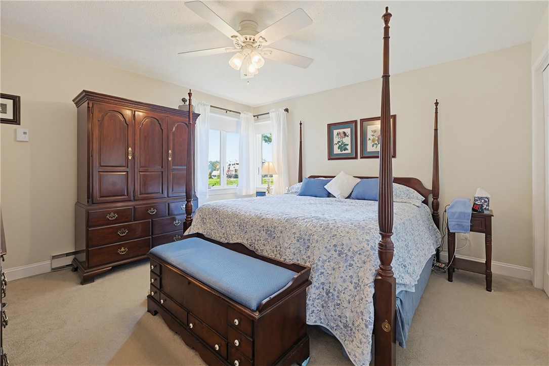 77 Windward Lane