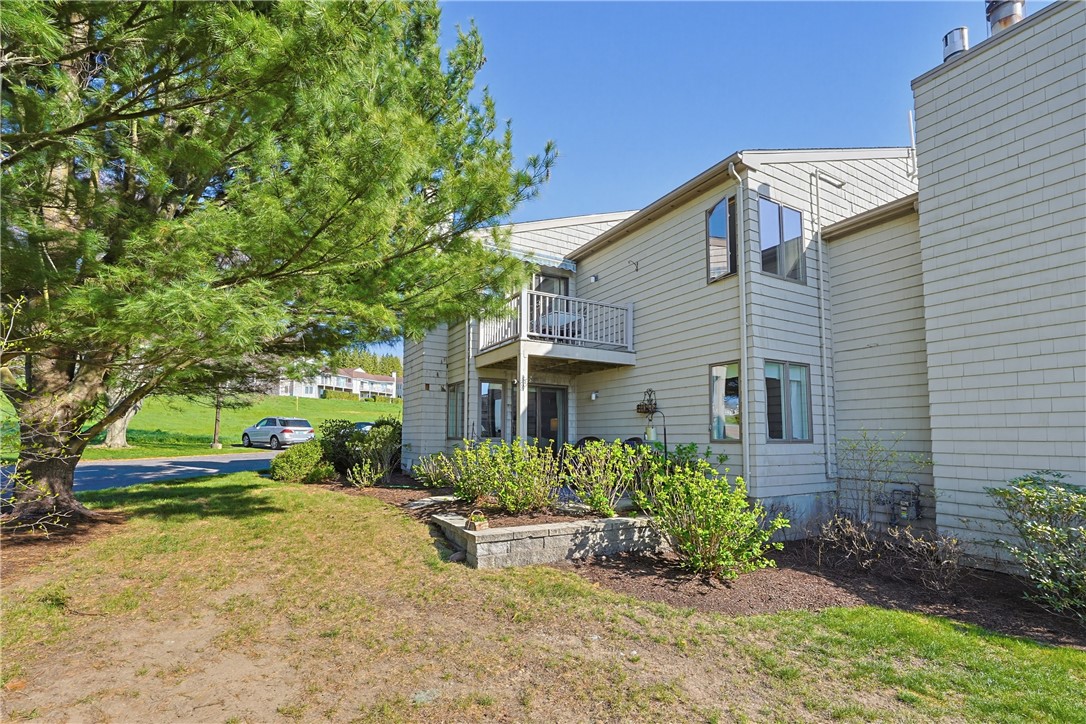 77 Windward Lane