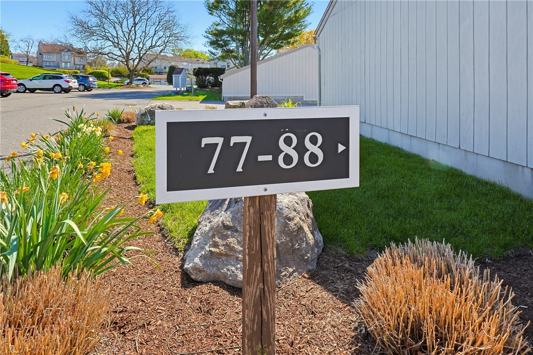 77 Windward Lane