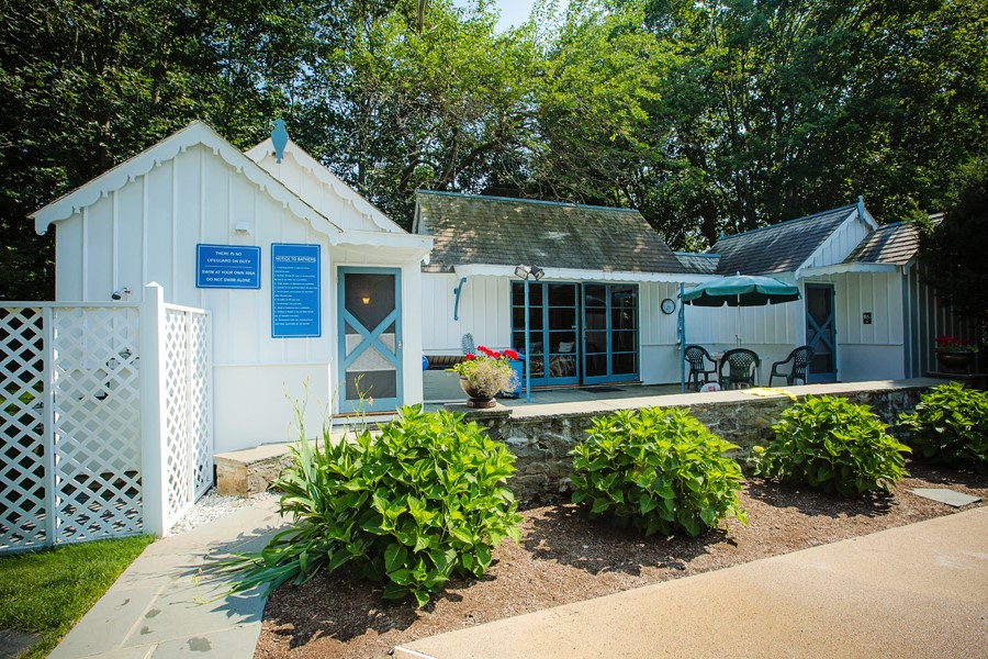 77 Windward Lane