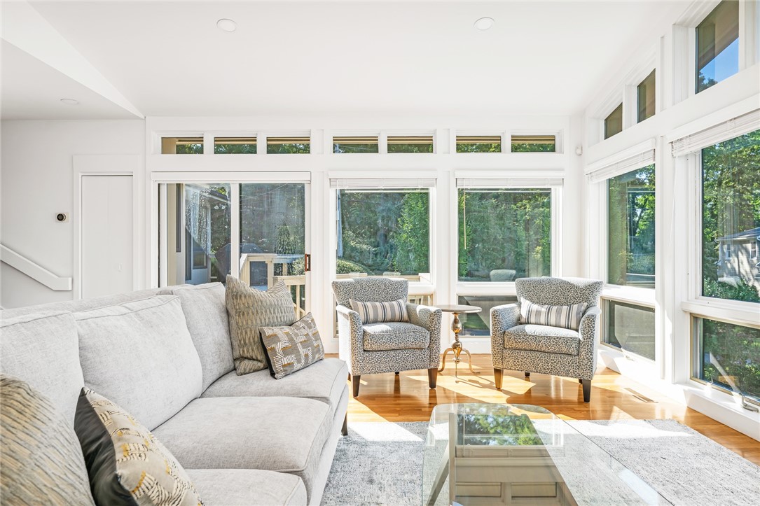 17 Shore Road