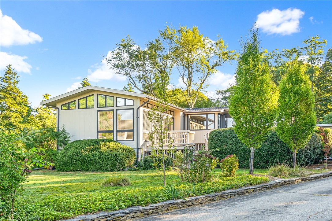 17 Shore Road