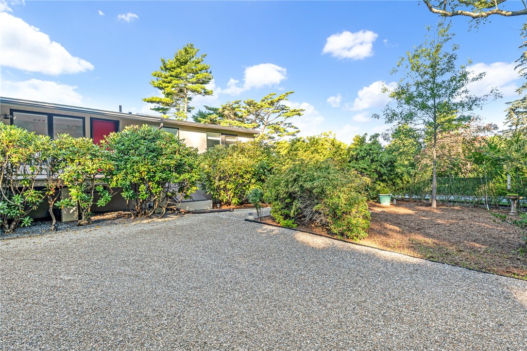 17 Shore Road