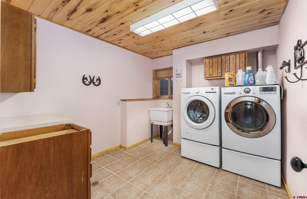 111 S Windy Ridge Road