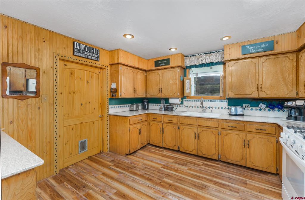 807 County Road 124