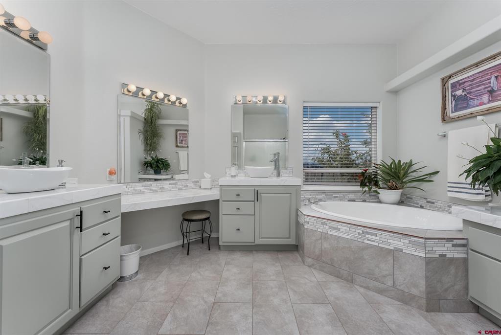 236 San Marcial Place