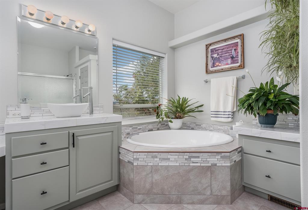 236 San Marcial Place