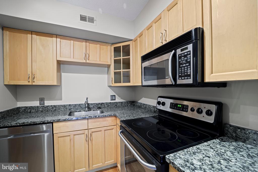 2141 Wisconsin Ave NW #502