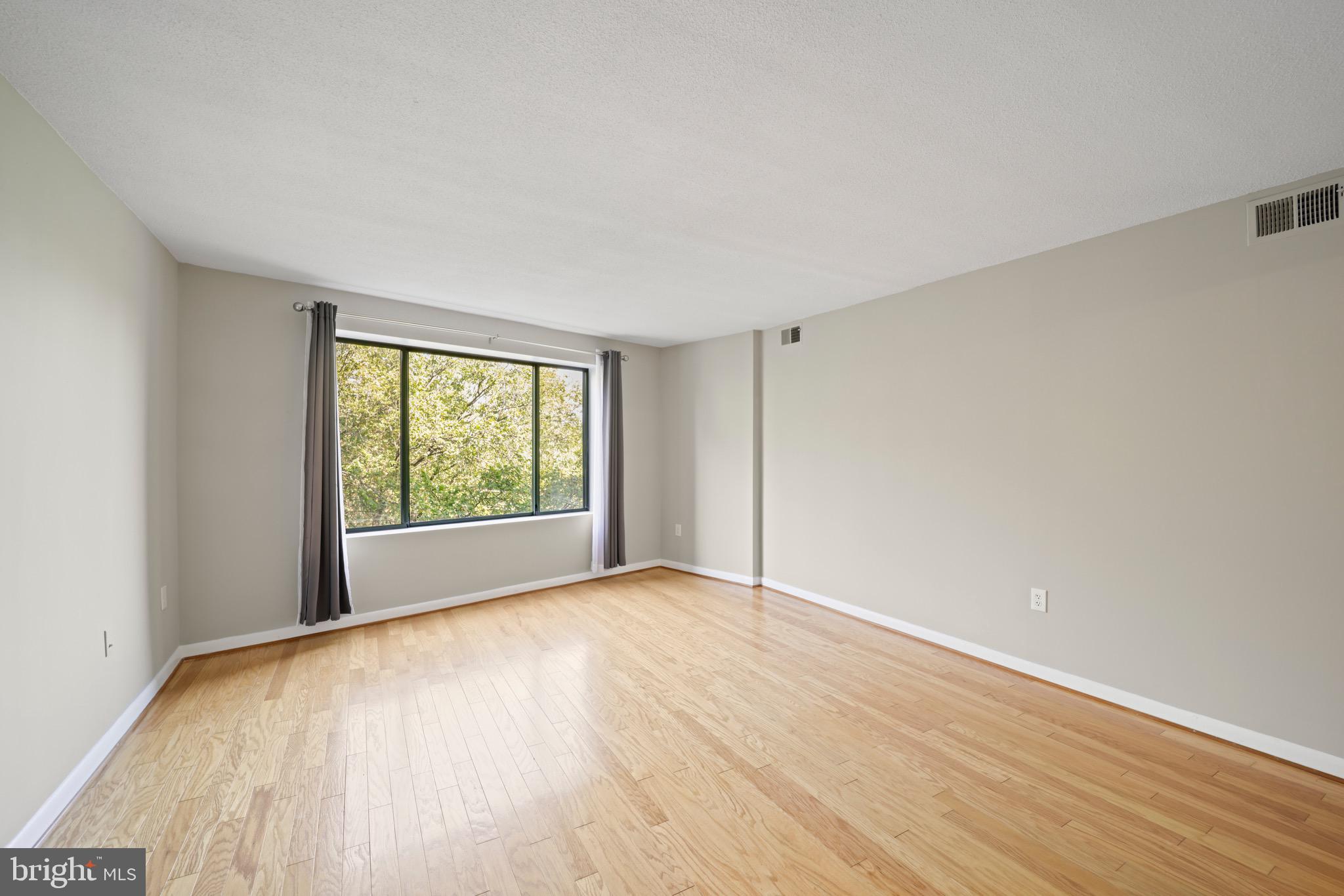2141 Wisconsin Ave NW #502