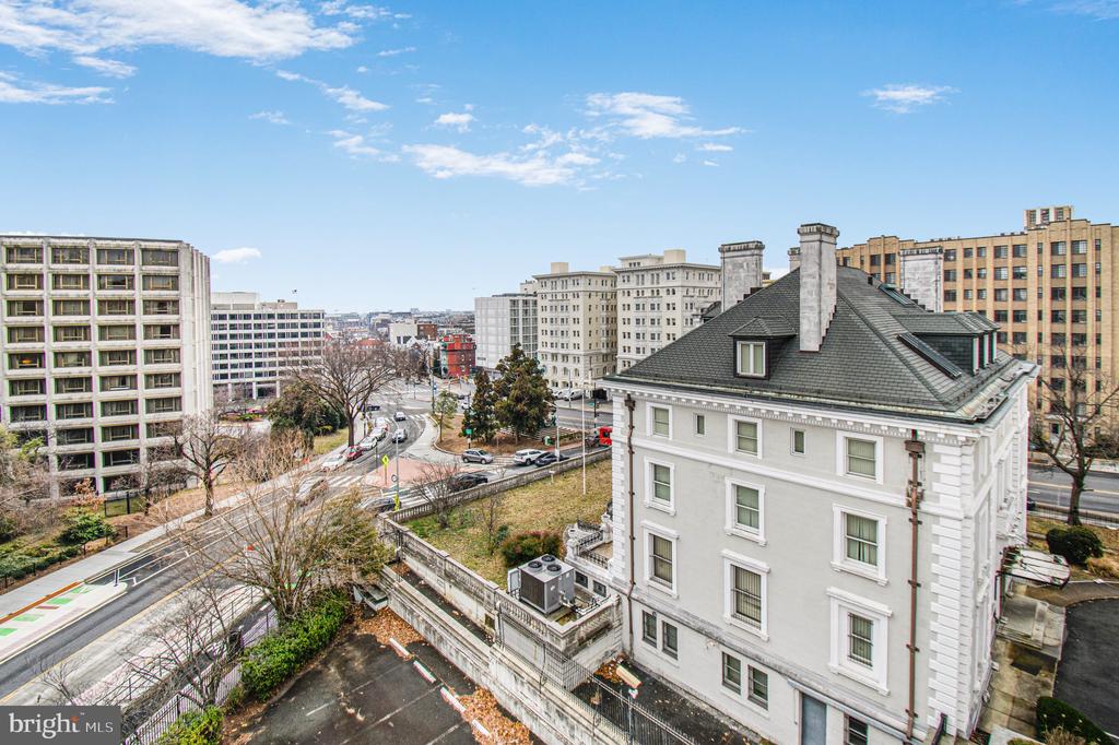 2013 Columbia Rd NW #E