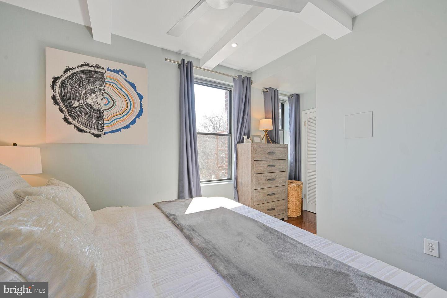 1812 Vernon St NW #24