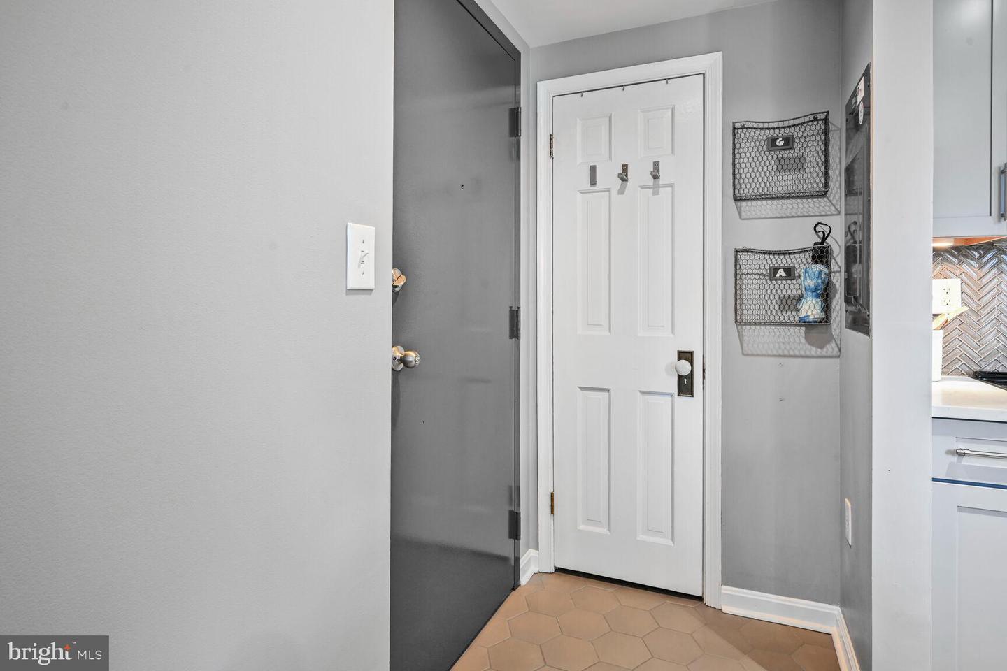 1812 Vernon St NW #24