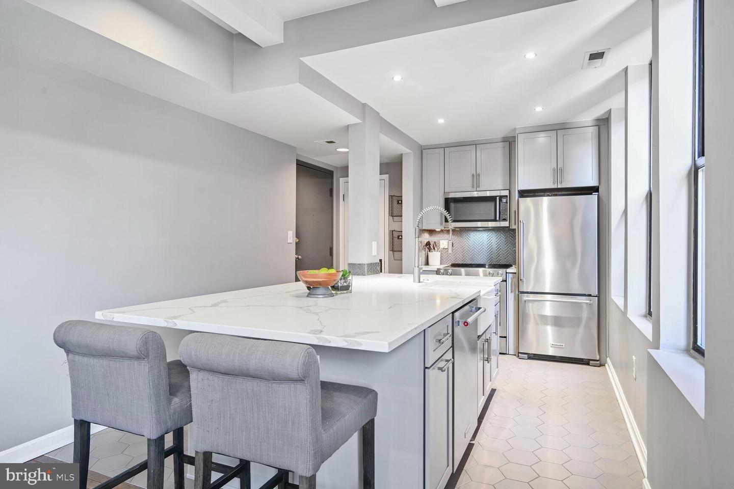 1812 Vernon St NW #24