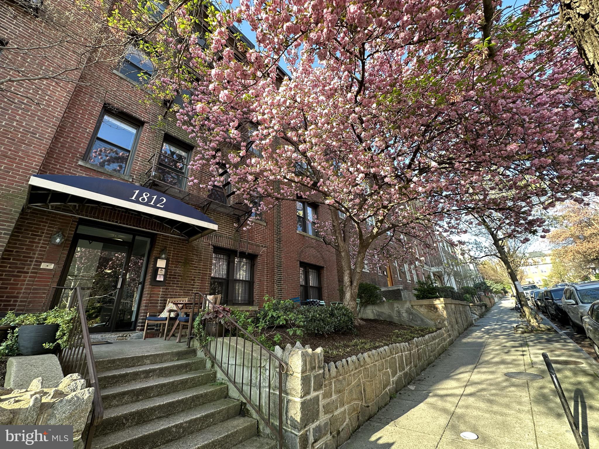 1812 Vernon St NW #24