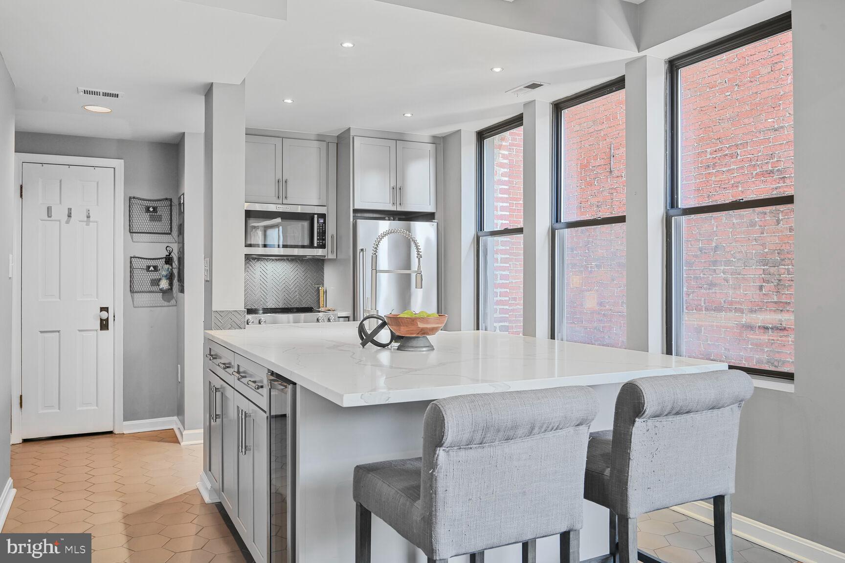 1812 Vernon St NW #24