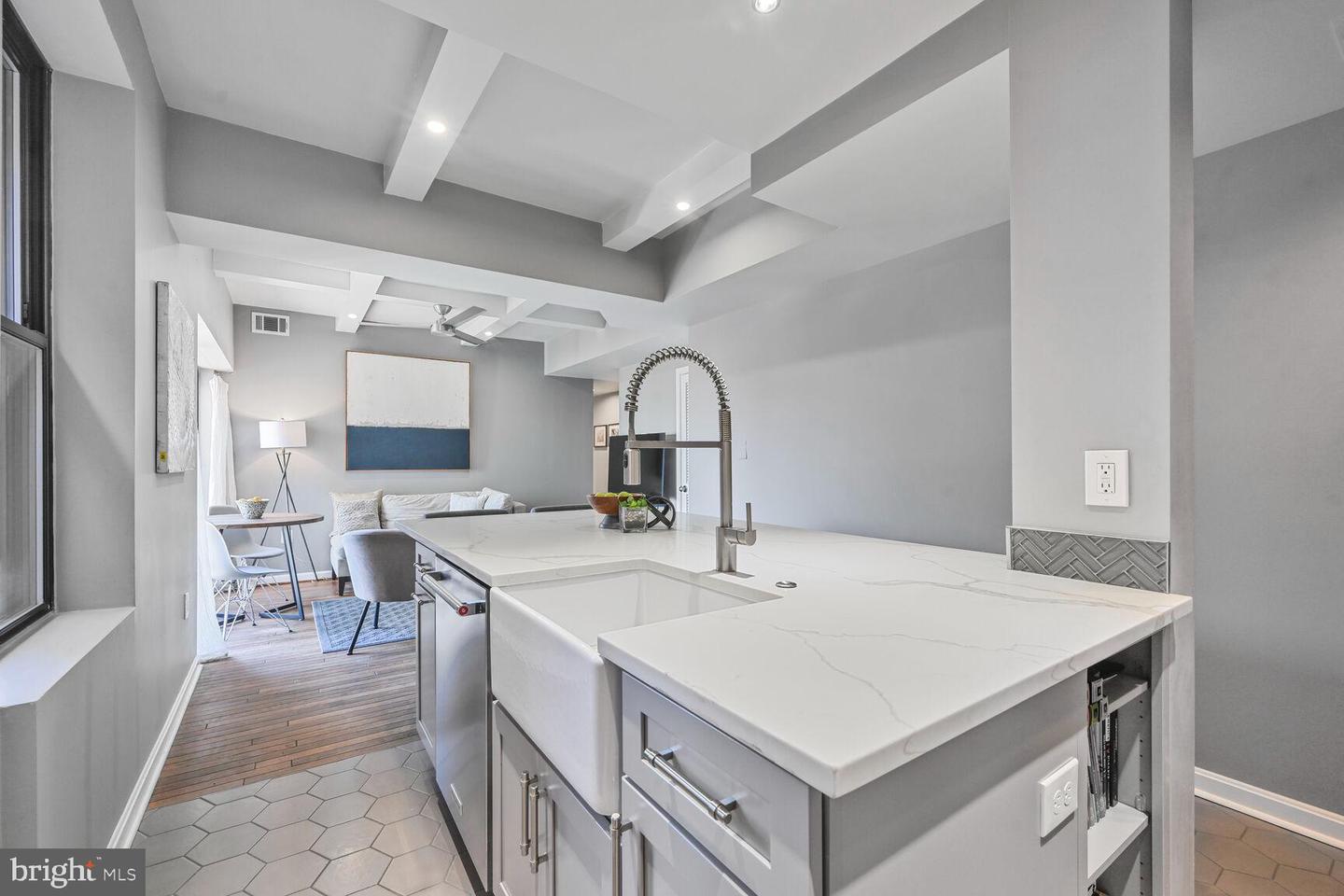 1812 Vernon St NW #24