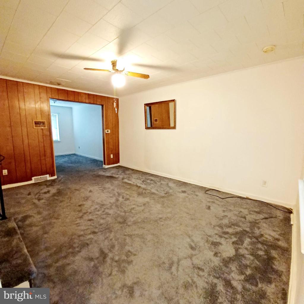 3432 DIX STREET NE