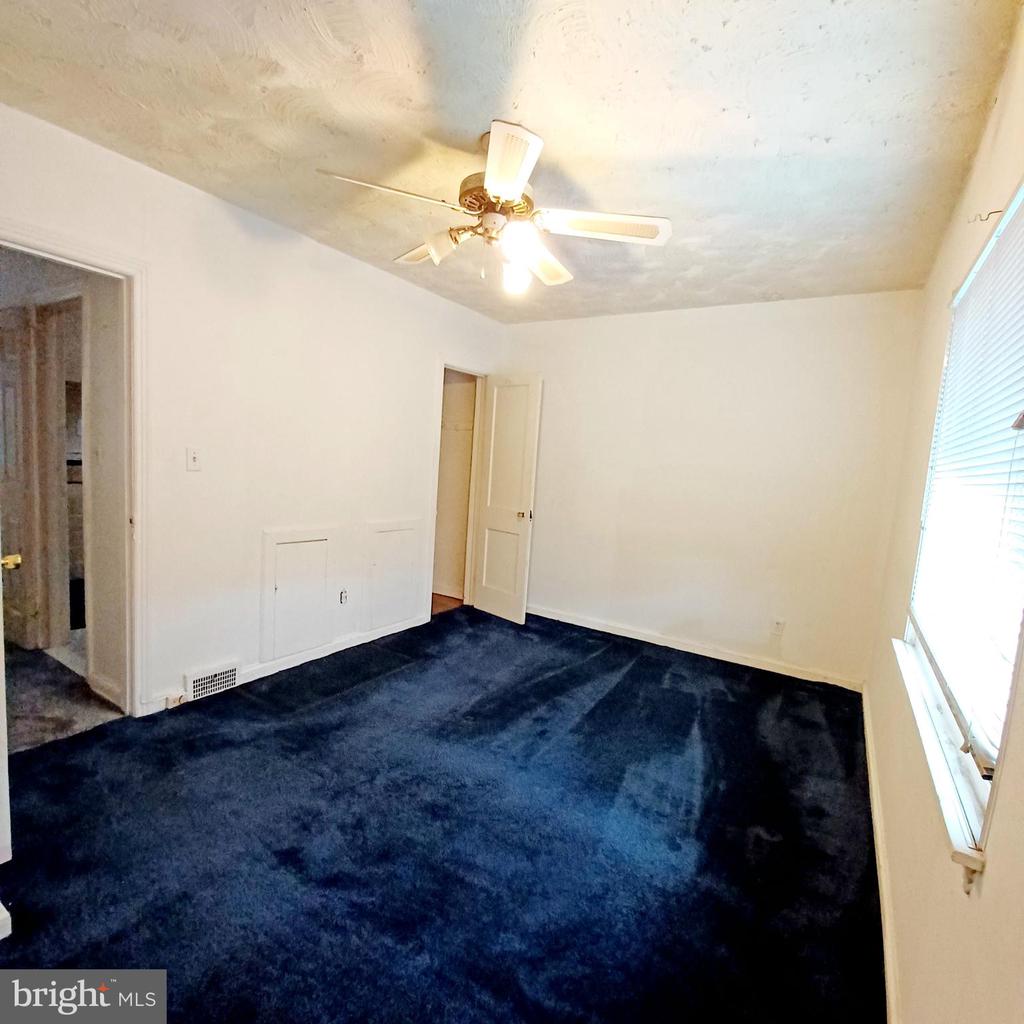 3432 DIX STREET NE
