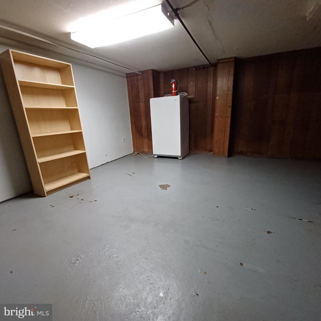 3432 DIX STREET NE