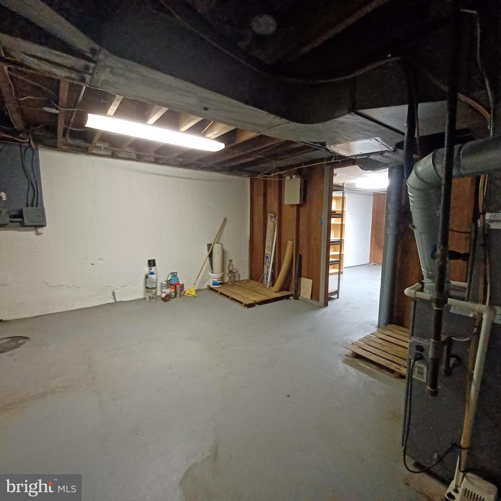 3432 DIX STREET NE