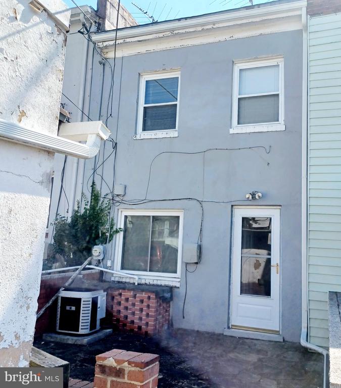 3432 DIX STREET NE