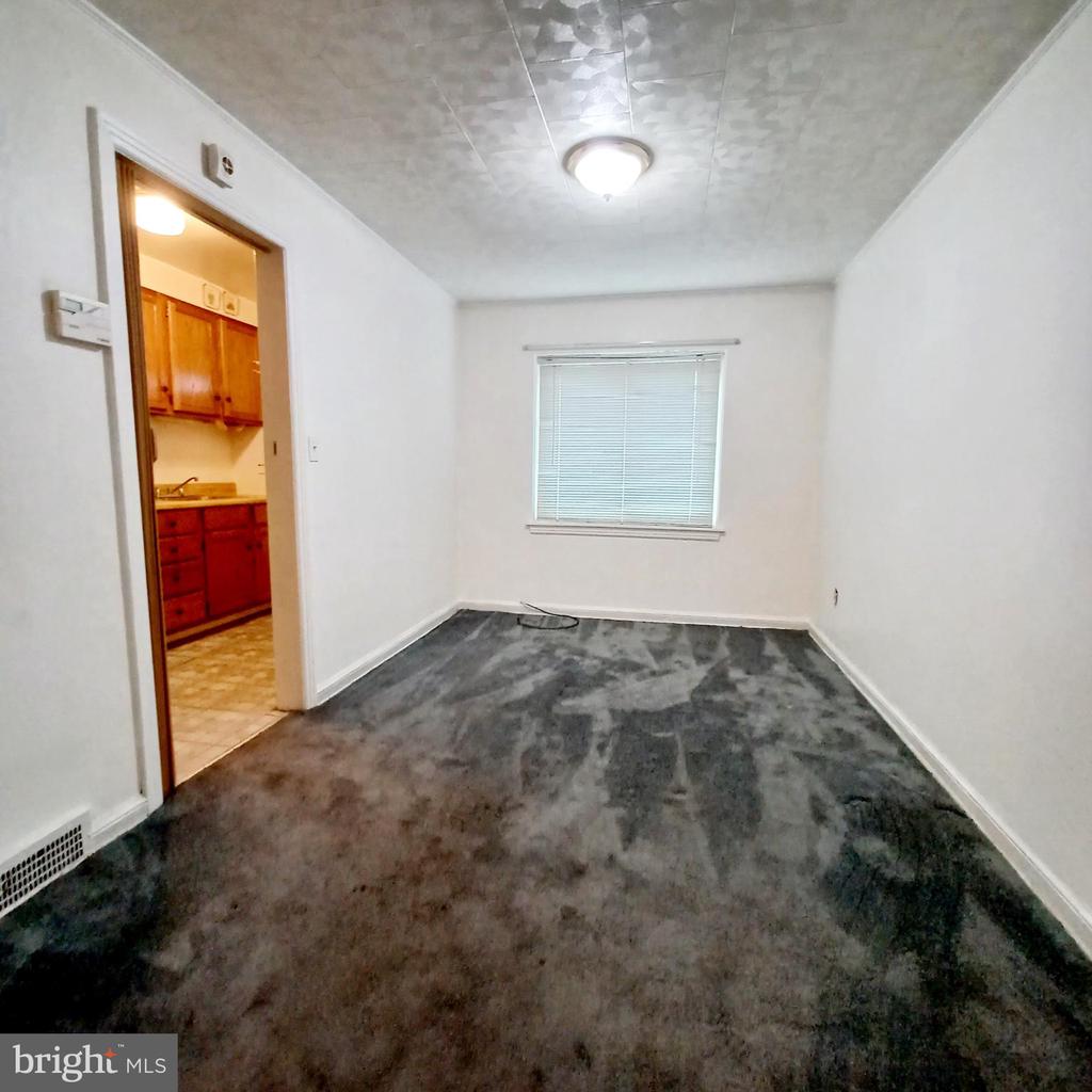 3432 DIX STREET NE