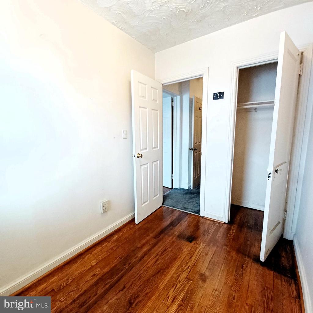 3432 DIX STREET NE