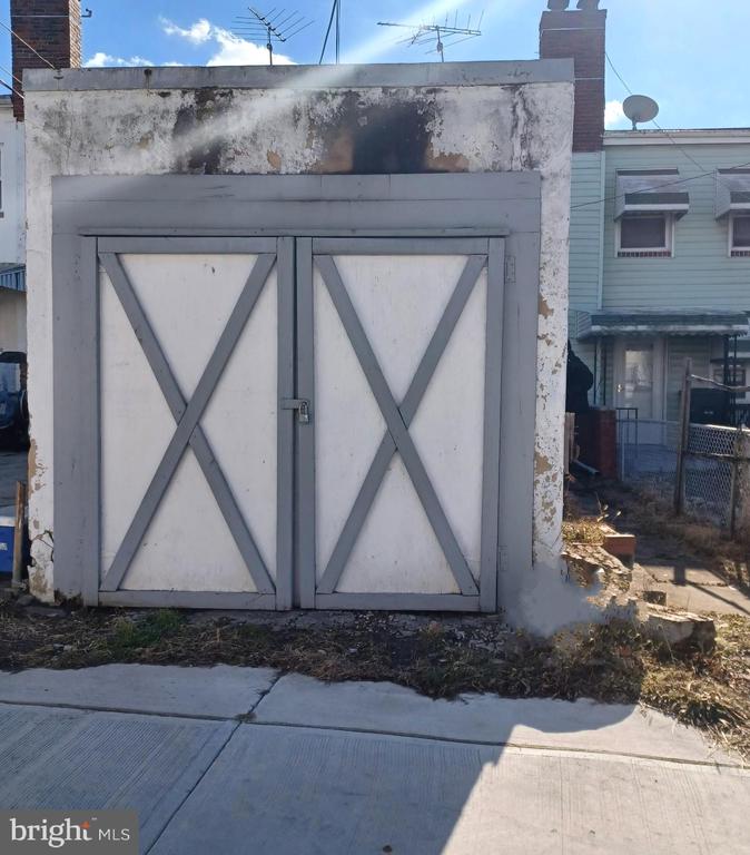 3432 DIX STREET NE