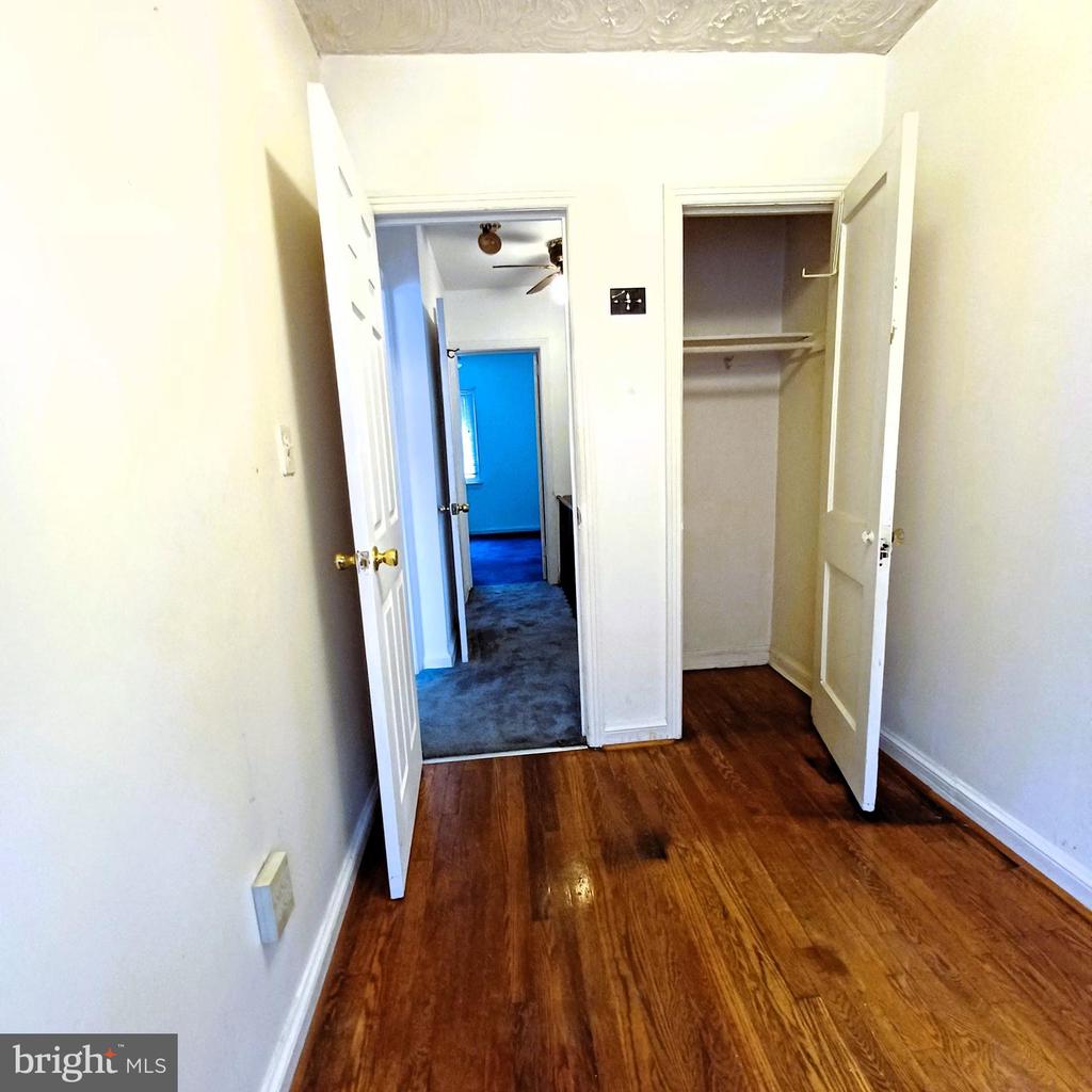 3432 DIX STREET NE