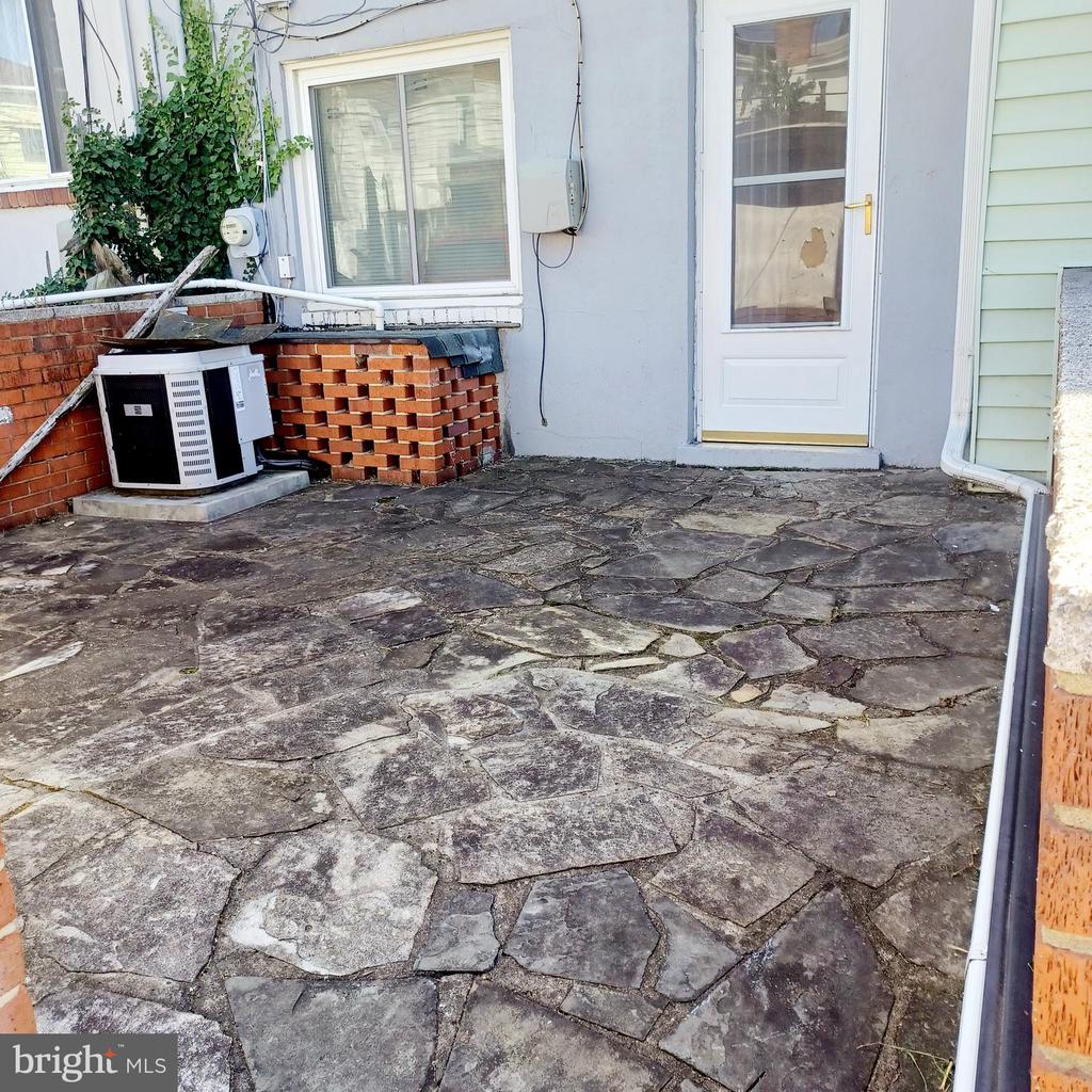 3432 DIX STREET NE
