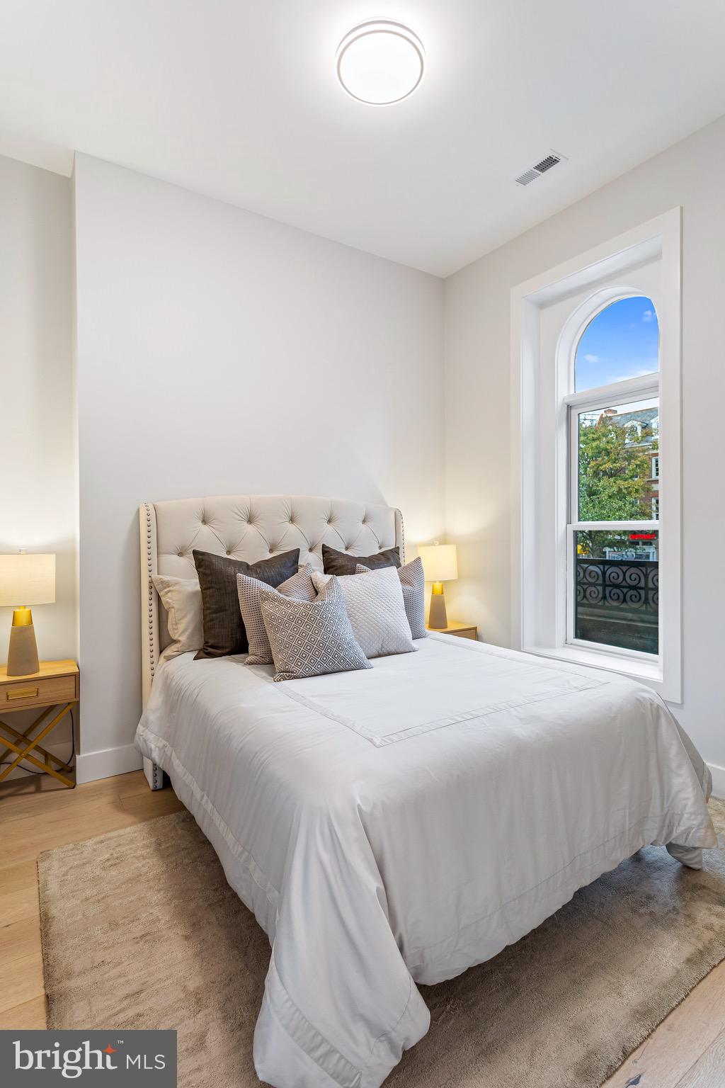 1722 CONNECTICUT AVENUE NW 4