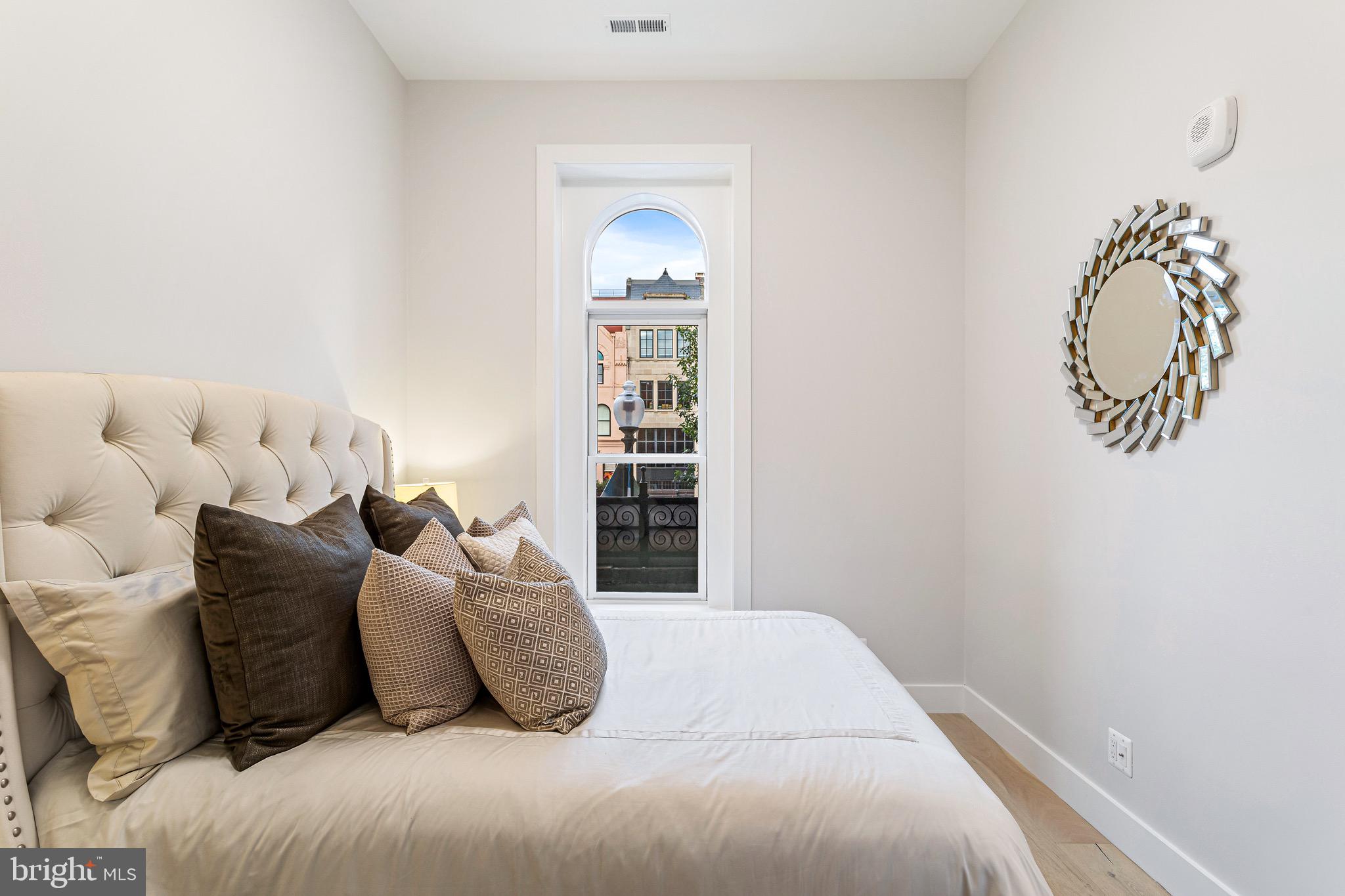 1722 CONNECTICUT AVENUE NW 4