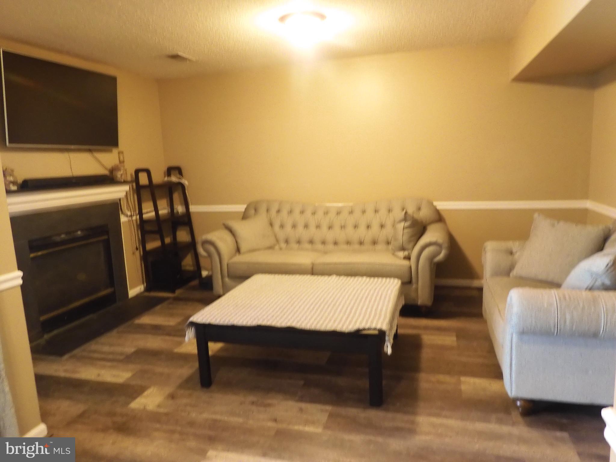2307 Kezey Ct