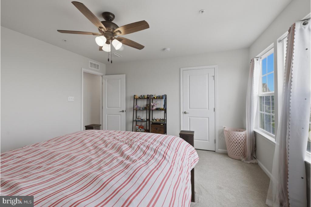 105 HESS CIRCLE