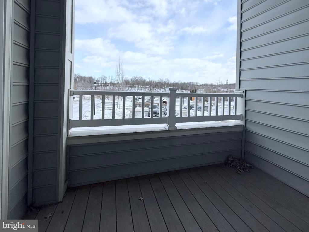 2121 JOHN STUART ROAD E