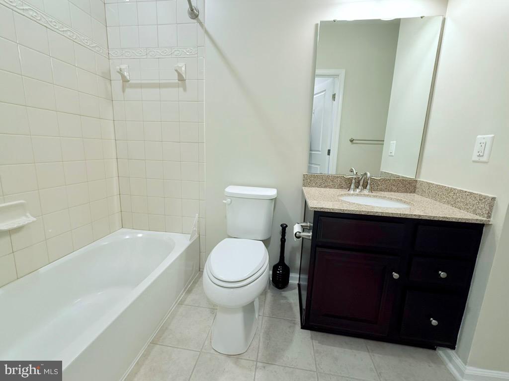 2121 JOHN STUART ROAD E