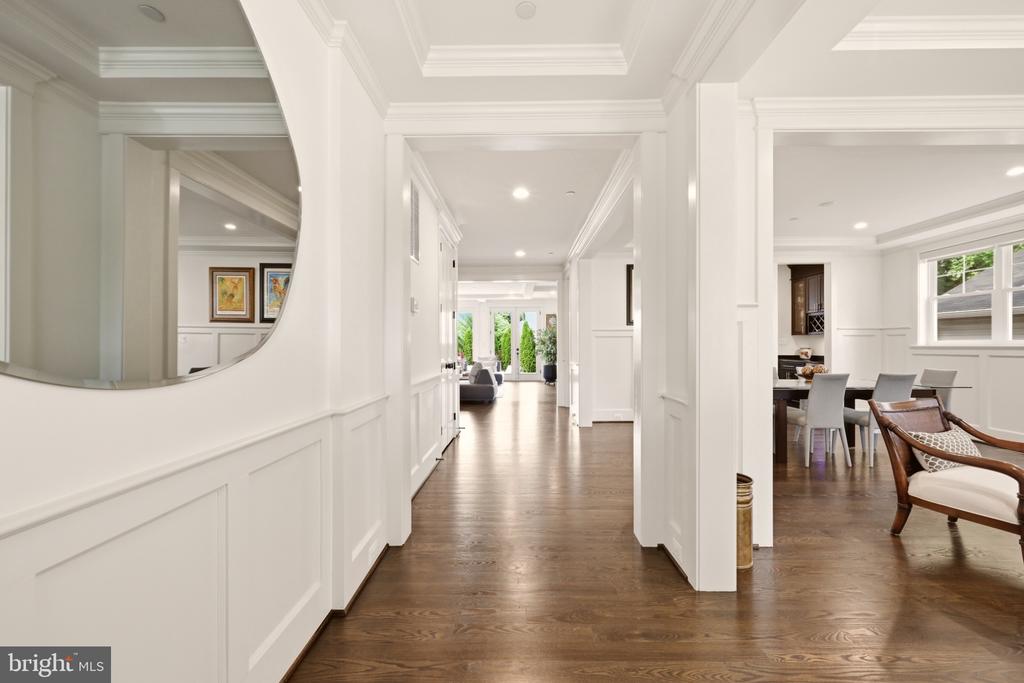 4415 COLCHESTER DRIVE