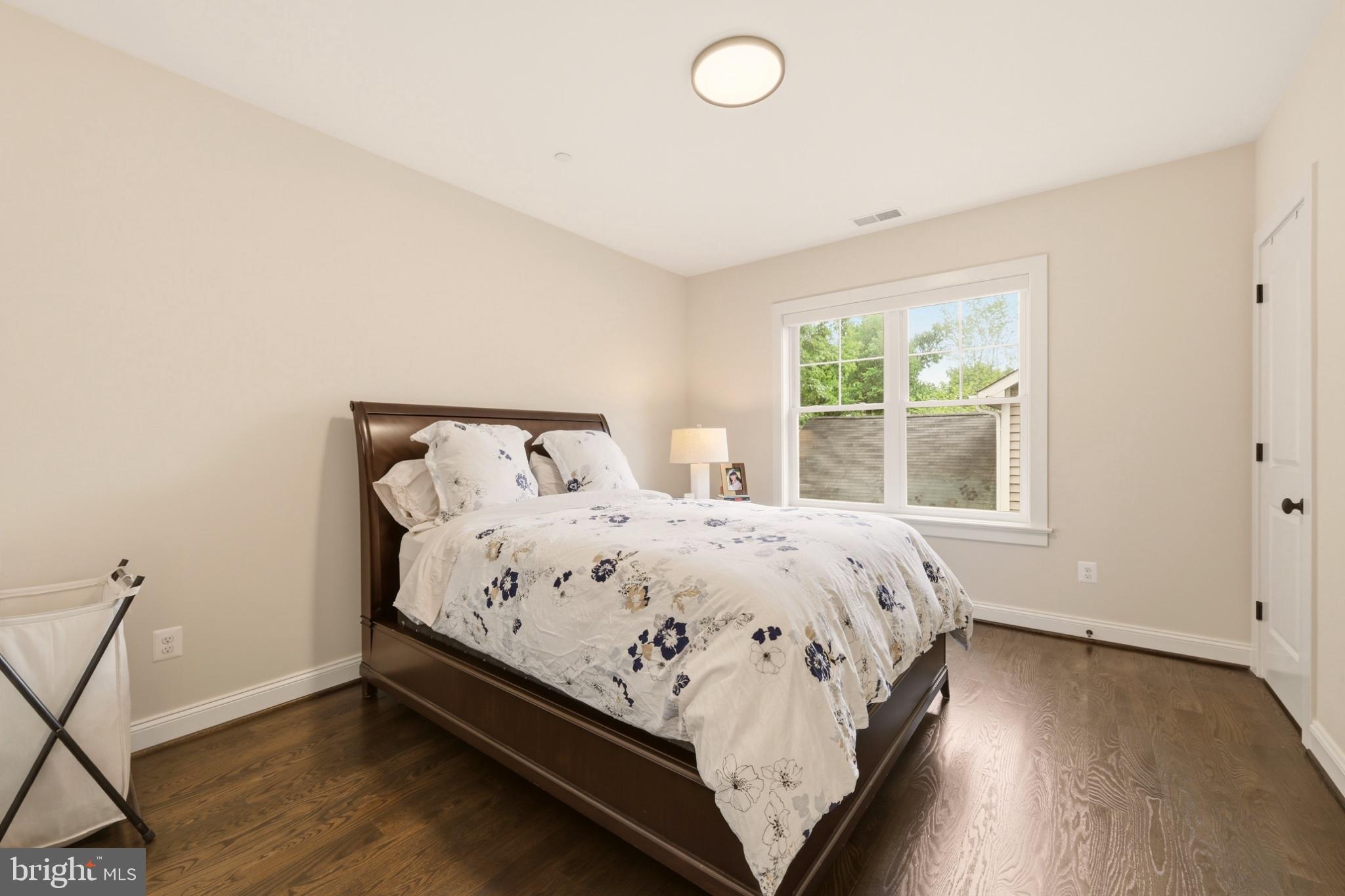 4415 COLCHESTER DRIVE