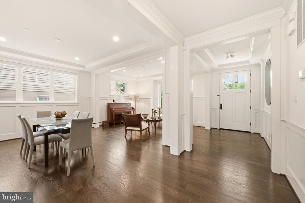 4415 COLCHESTER DRIVE