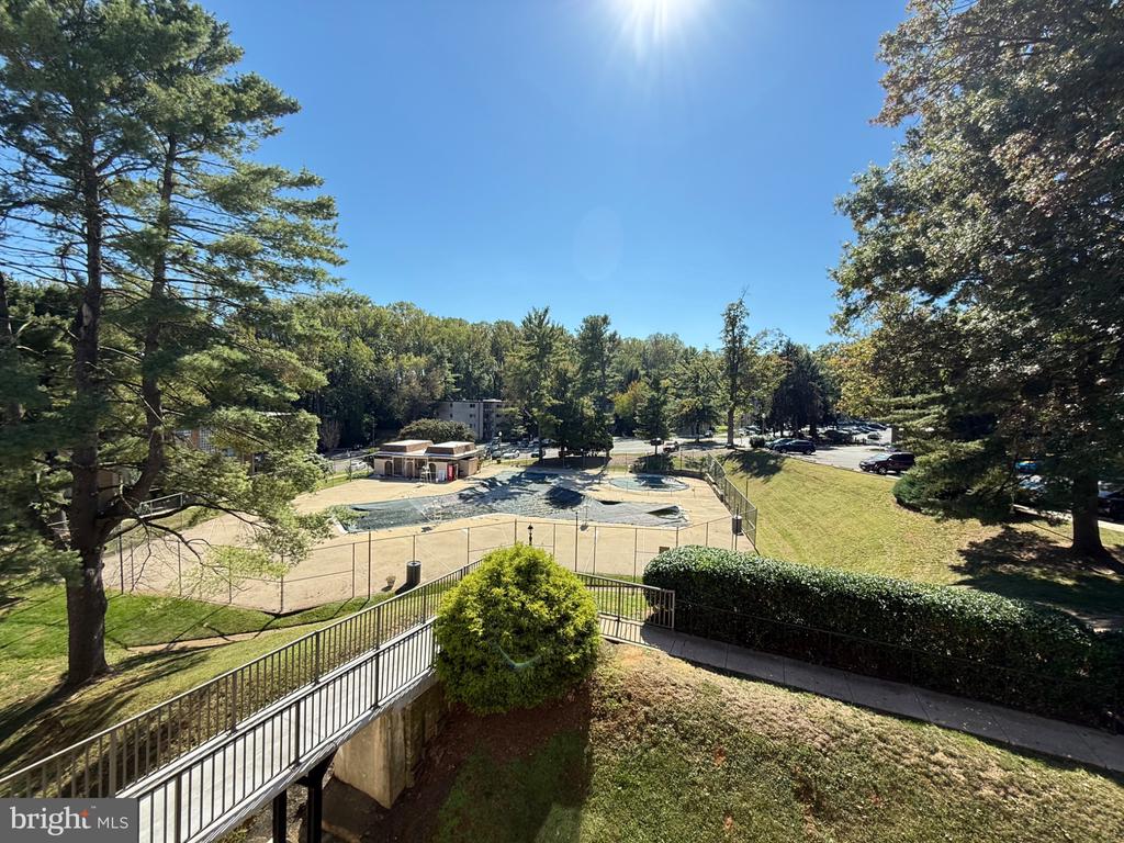 12301 BRAXFIELD COURT Unit: 13