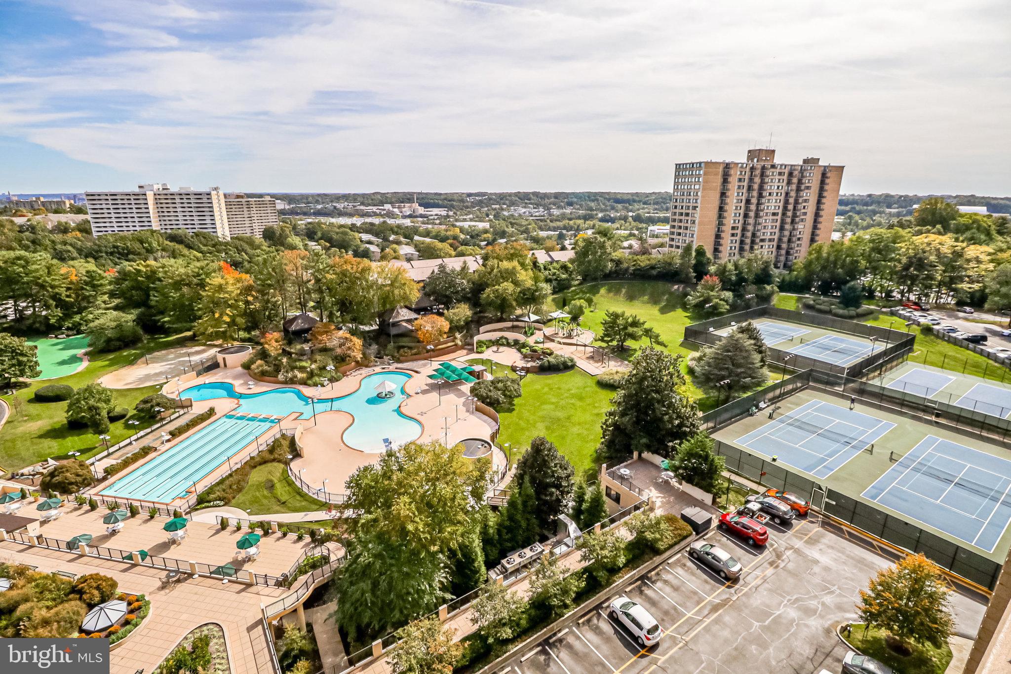 309 Yoakum Pkwy #1218