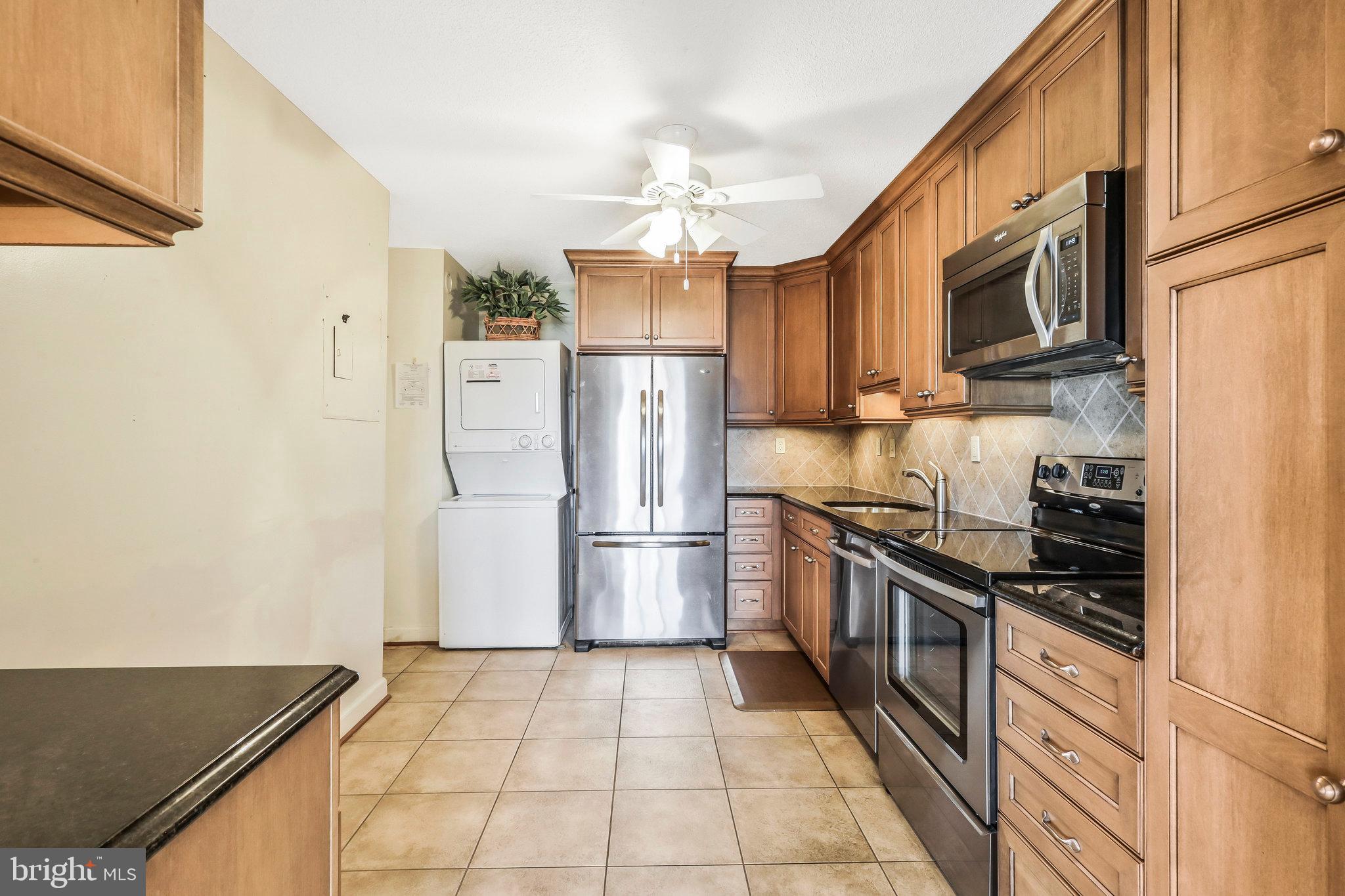 309 Yoakum Pkwy #1218