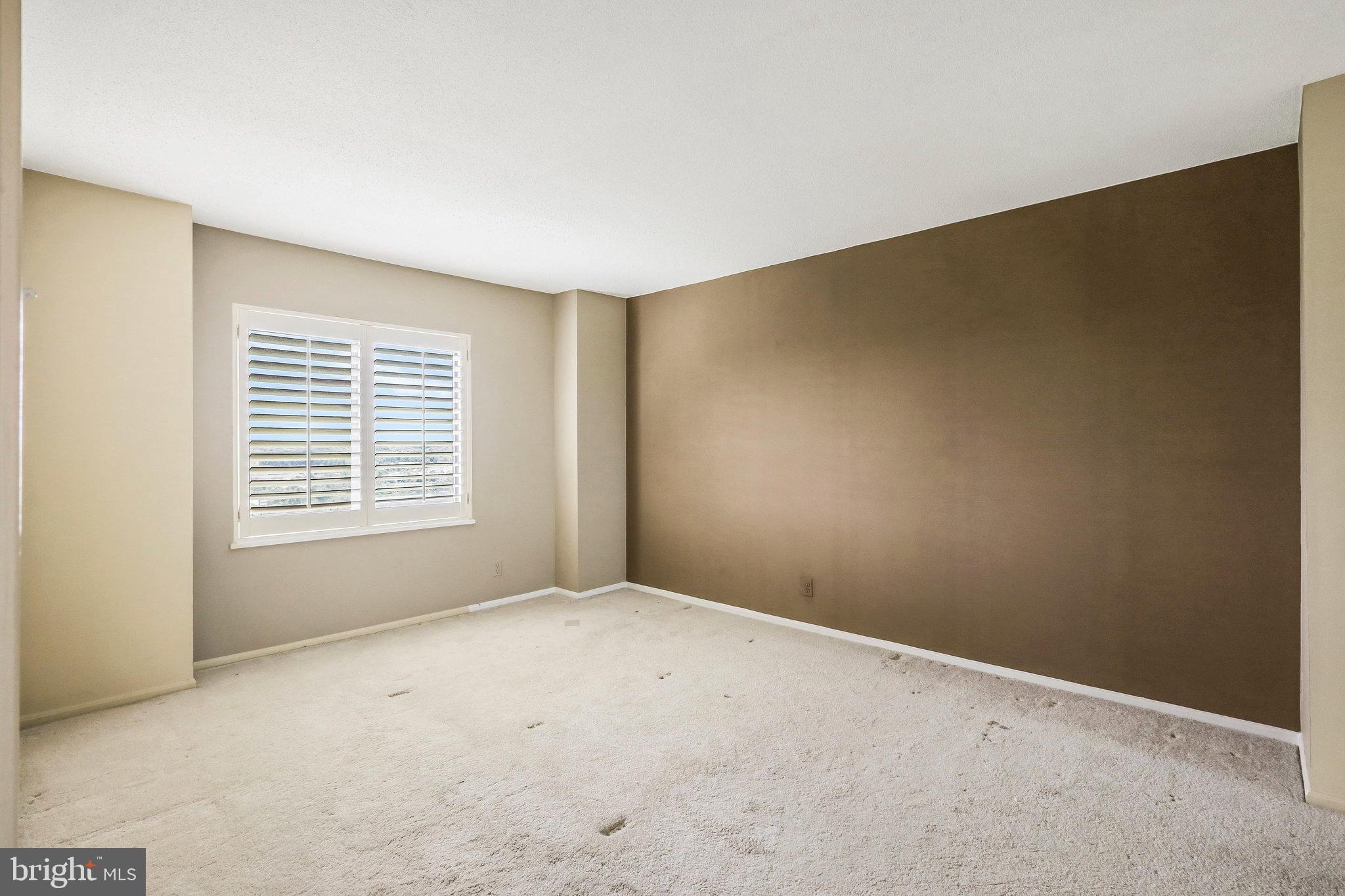 309 Yoakum Pkwy #1218