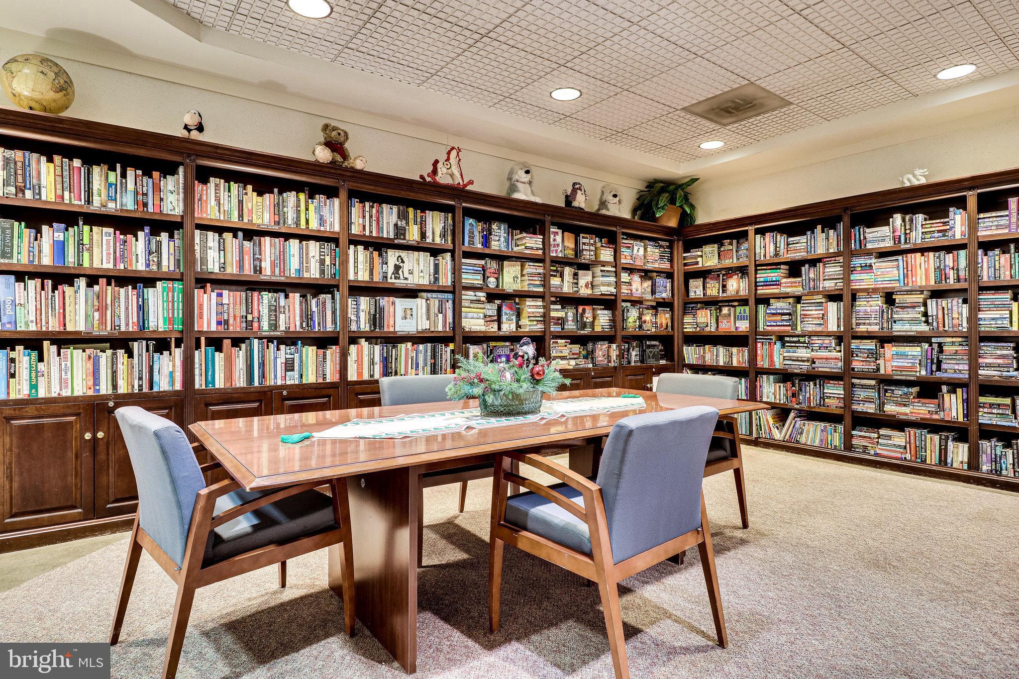 309 Yoakum Pkwy #1218