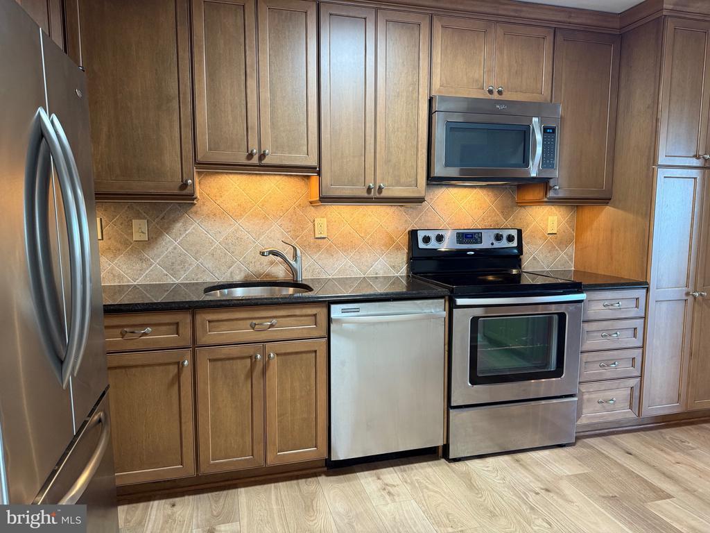 309 YOAKUM PARKWAY 1218