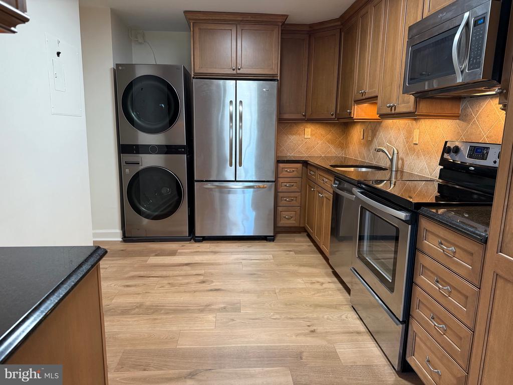 309 YOAKUM PARKWAY 1218